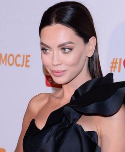 Edyta Zając jak syrena. Wynurza się z basenu, a fani komplementują