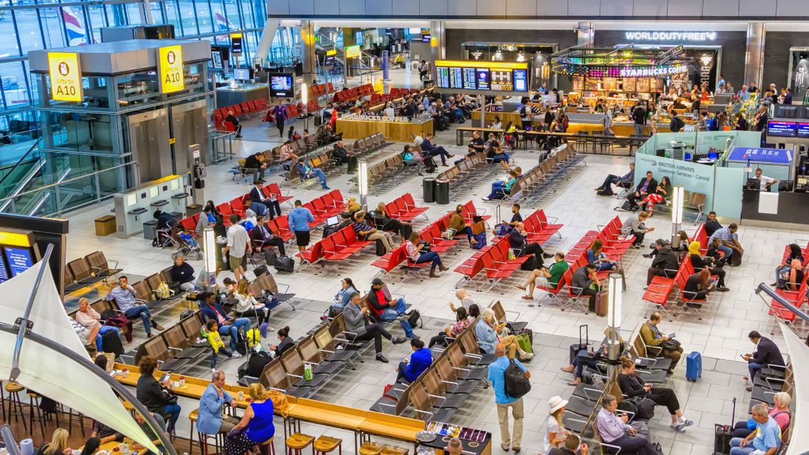 Ogromny strajk na obleganym przez Polaków lotnisku 