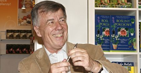 Profesor Miodek nie wytrzymał. Zapytał księdza o odmianę nazwisk