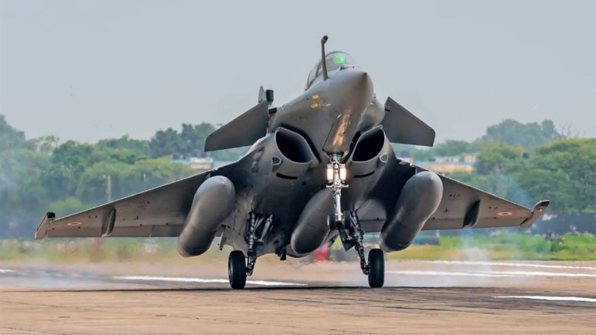Francuski samolot wielozadaniowy Rafale - zdjęcie ilustracyjne