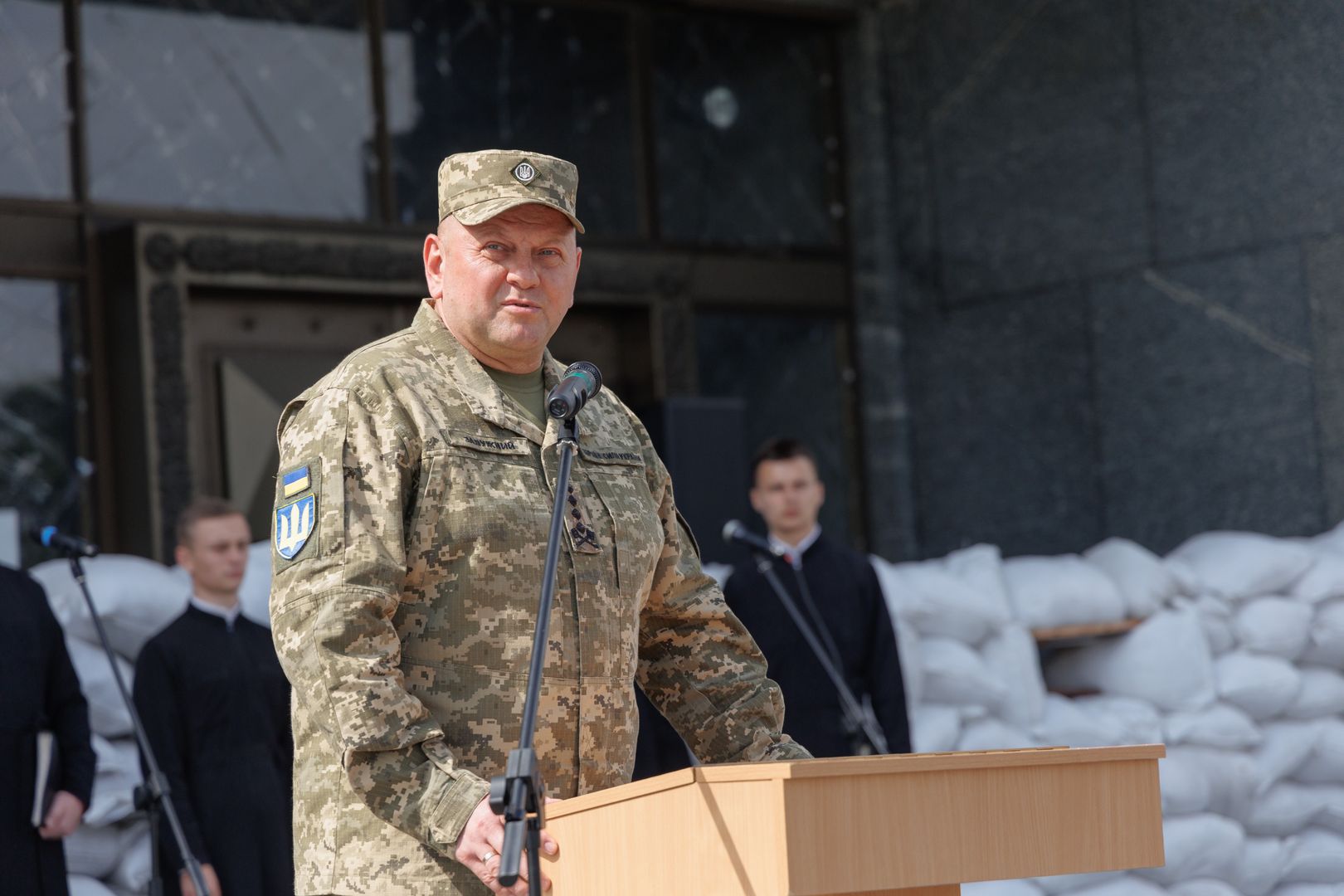  Gen. Waleryj Załużny, były dowódca ukraińskich sił zbrojny, a obecnie ambasador w Wielskiej Brytanii