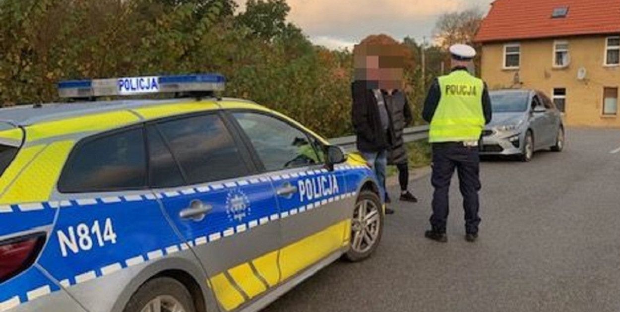 Słupsk: Za szybko i z zakazem. Policjanci zatrzymali 52-latka