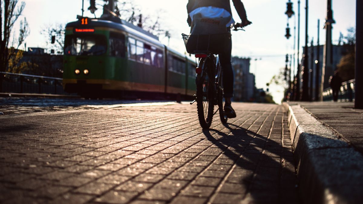 Warszawscy strażnicy miejscy zatrzymali kompletnie pijanego rowerzystę