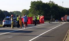 Tragiczny wypadek w Antoninie. Dwie osoby nie żyją, wśród rannych dzieci