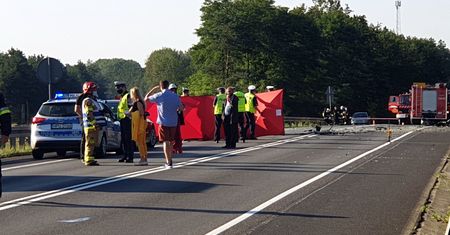 Tragiczny wypadek w Antoninie. Dwie osoby nie żyją, wśród rannych dzieci