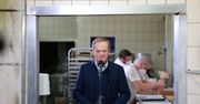 Tusk rozmawiał w piekarni o drożyźnie. "Rzeczywistość jest wyjątkowo ponura"