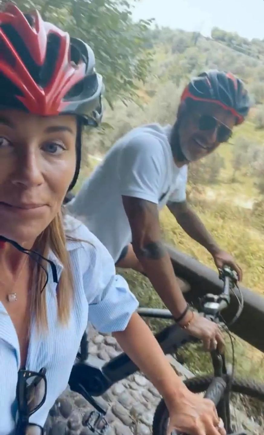 Małgorzata Rozenek i Radosław Majdan na wycieczce rowerowej we Włoszech