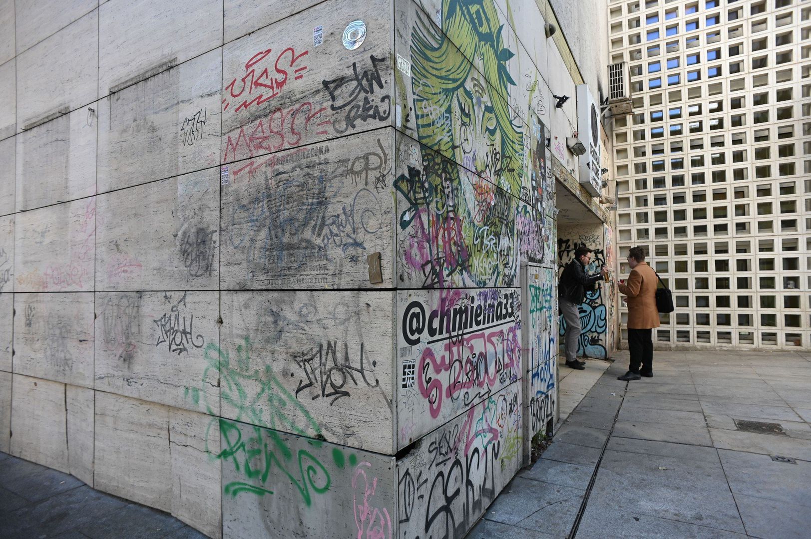 WARSZAWA, 16.10.24, CHMIELNA REMONT I GRAFFITI, FOT. ALEKSY WITWICKI | POLSKA PRESS