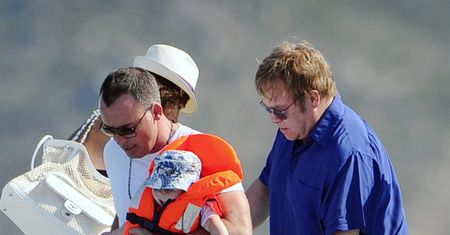 Elton i Furnish "zrobią sobie" drugie dziecko!