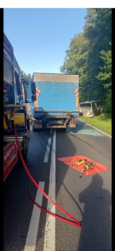 Pijany kierowca TIR-a wjechał w autobus