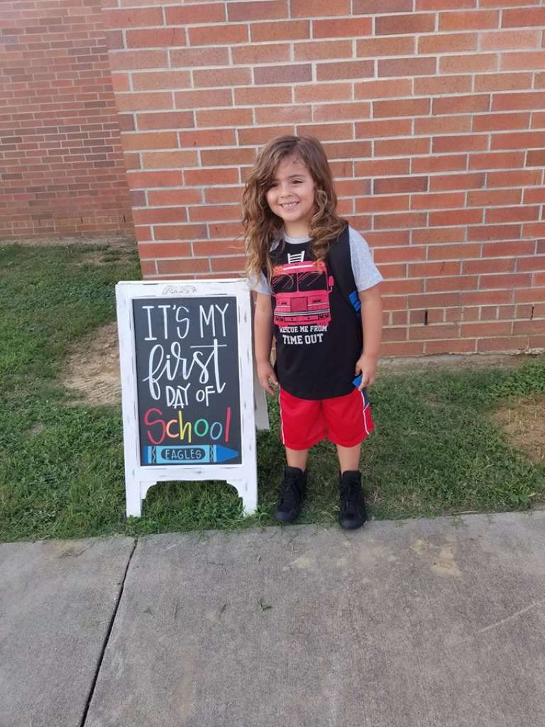 Jabez Oats nie został wpuszczony do przedszkola, ponieważ ma za długie włosy