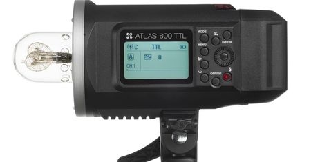 Nowe lampy Quadralite współpracujące z pomiarem TTL Canona i Nikona