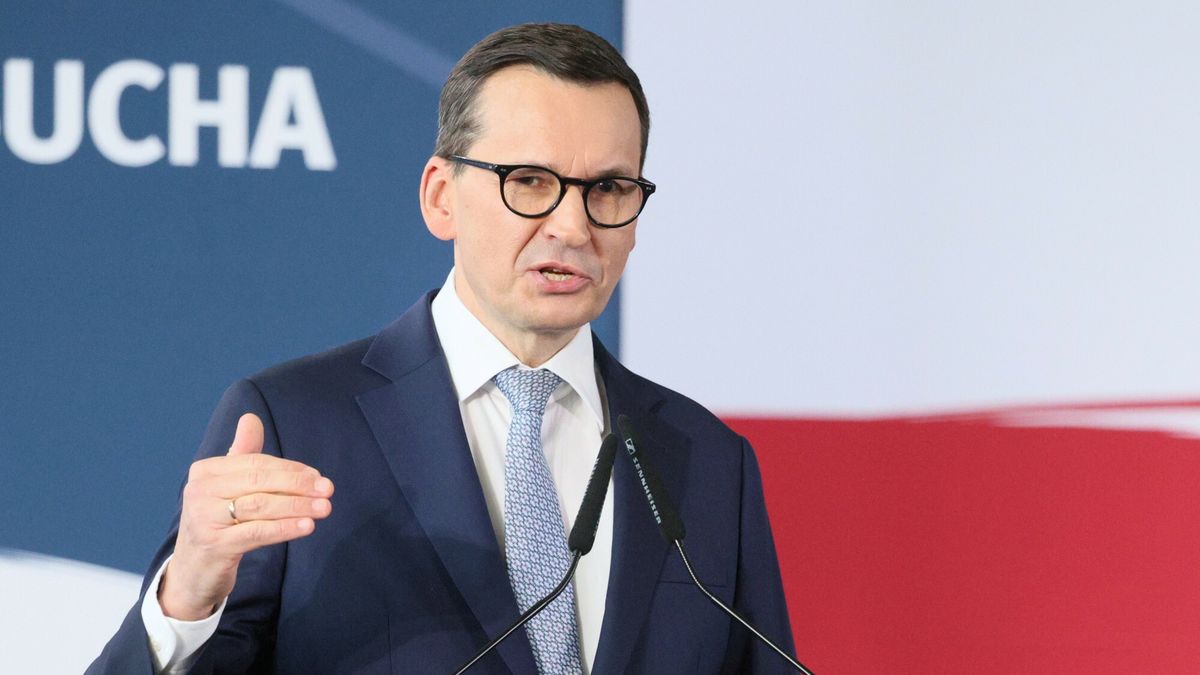 Kongres PiS w Przysusze
Fot. Pawel Wodzynski/East News, 12.10.2024.  Przysucha, woj. mazowieckie. Kongres Prawa i Sprawiedliwosci z udzialem prezesa PiS Jaroslawa Kaczynskiego, w hali sportowej Zespolu Szkol nr 2 im. Ludwika Skowyry w Przysusze.
N/z: Mateusz Morawiecki
Pawel Wodzynski