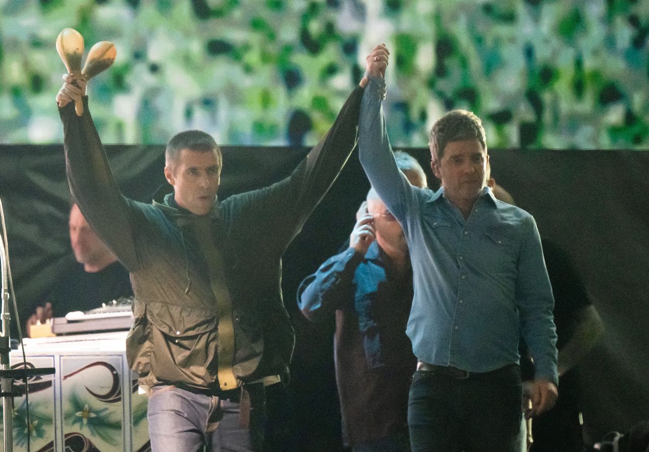 Fani Oasis zachwyceni. Noel nie krył łez podczas pierwszego koncertu, fani mu wtórowali: "Szlocham"
