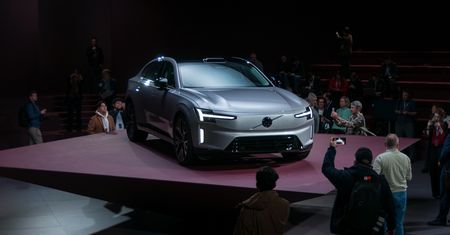 Nowe Volvo ES90 - pierwsze wrażenia i porównanie cen z Audi A6 e-tron, BMW i5 i Mercedesem EQE