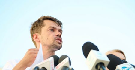 Kołodziejczak o decyzji KE. "Międzynarodowa kapitulacja rządu"
