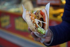 Walka o gastronomiczne wpływy? We trzech pobili obywatela Bangladeszu