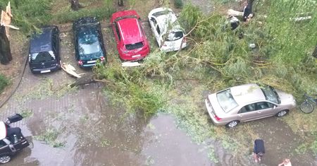 Nawałnice nad Polską. Zalane domy, powalone drzewa