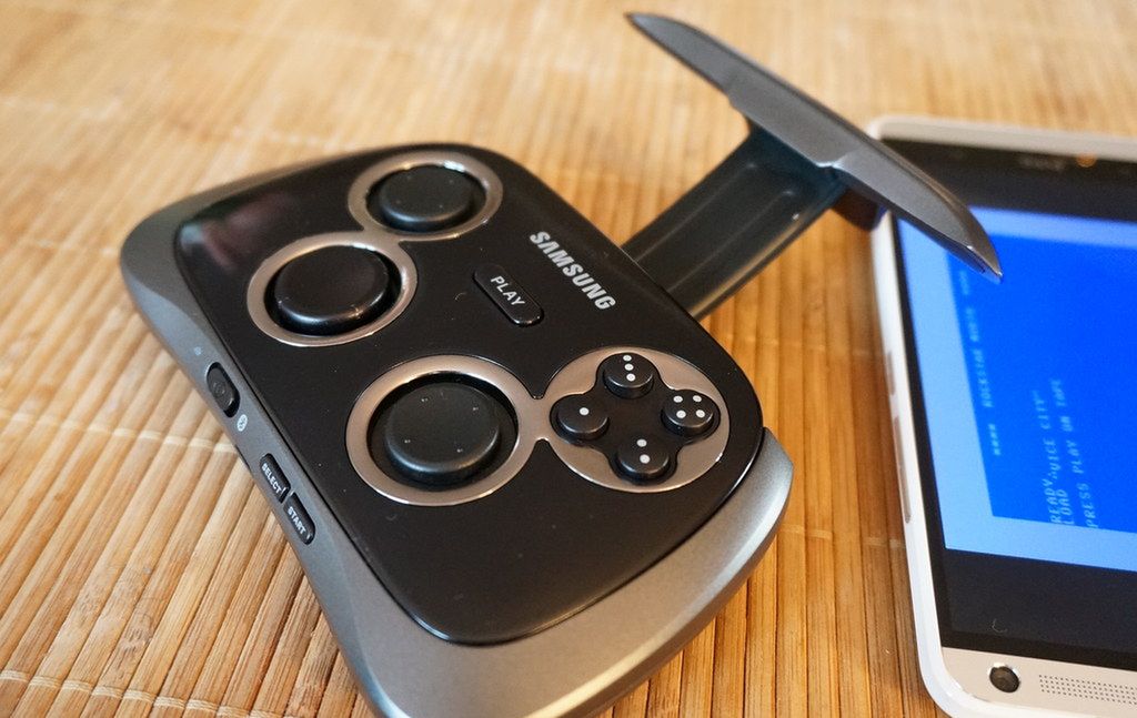 Samsung Gamepad w naszych rękach. Granie na telefonie wreszcie jest fajne. Tylko gier mało... 4