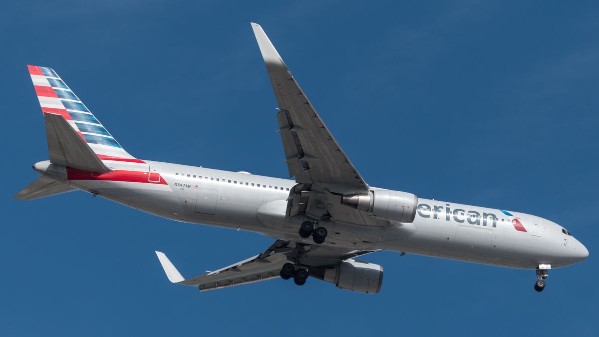 Pasażerowie American Airlines najedli się strachu 