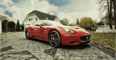 Ferrari California jako pomoc drogowa - nowy sposób na uniknięcie podatków