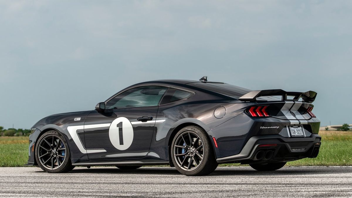 Hennessey H850 Mustang Dark Horse