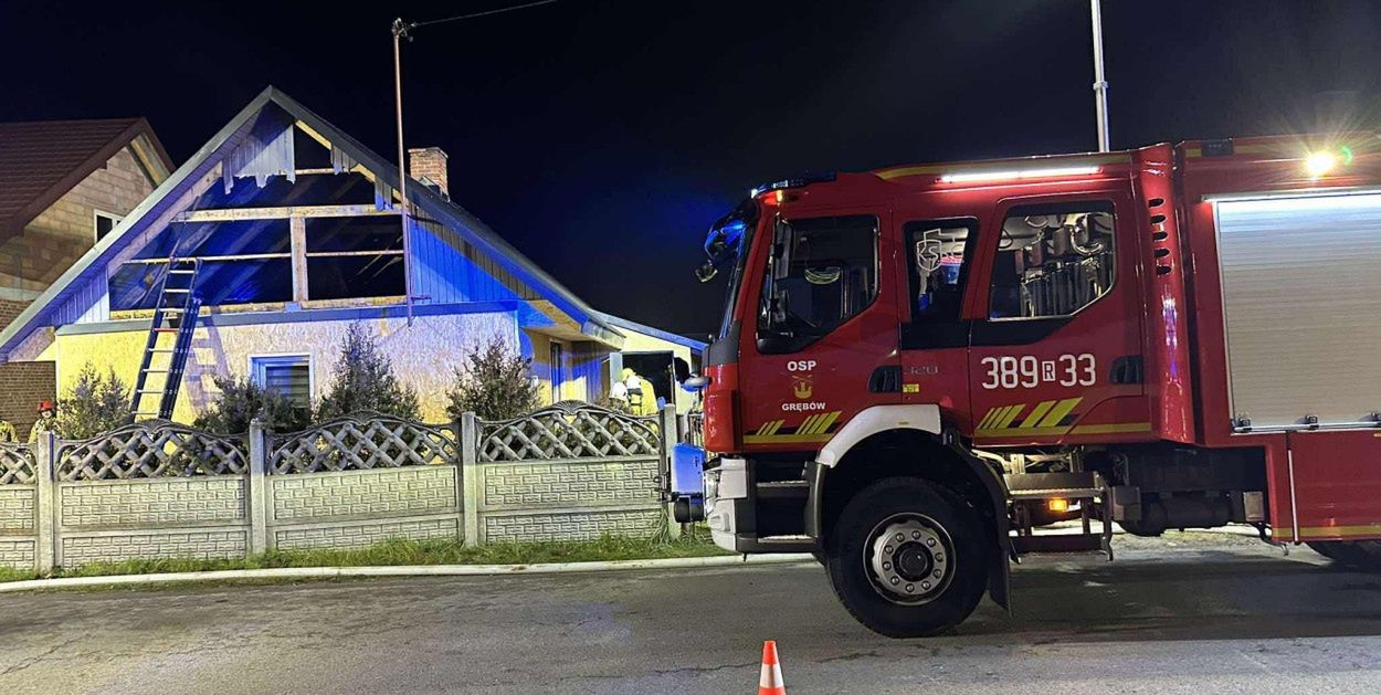 Grębów: Pożar domu. Siedem zastępów straży pożarnej walczyło z ogniem