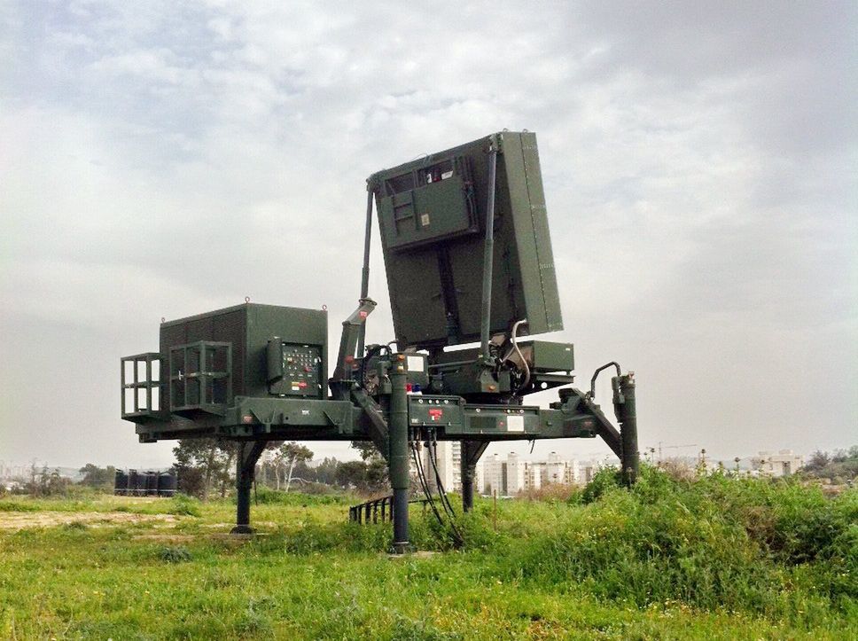 Radar EL/M-2084 wykrywający cele dla Żelaznej Kopuły