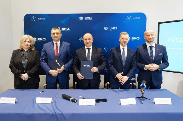 Uniwersytet Marii Curie-Skłodowskiej sformalizował współpracę z Instytutem Medycyny Wsi (zdjęcia)