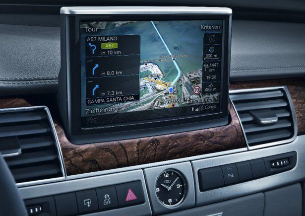 Technologie multimedialne w samochodzie – jak działają i do czego możemy je wykorzystać?