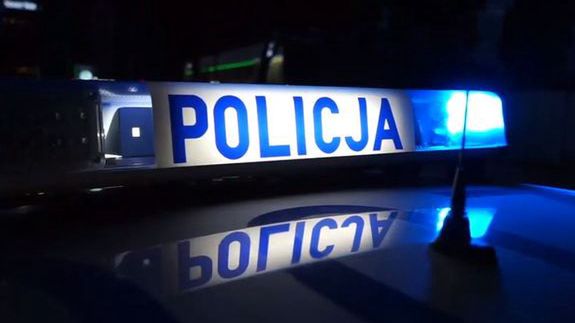 Policjanci zatrzymali mężczyznę, który wtargnął do szkoły.