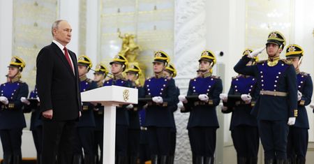 Putin apeluje w "trudnych czasach" dla Rosji