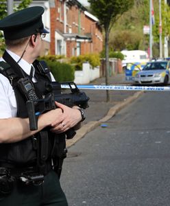 Bestialski atak w Wielkiej Brytanii. Przybili 20-latka do ogrodzenia