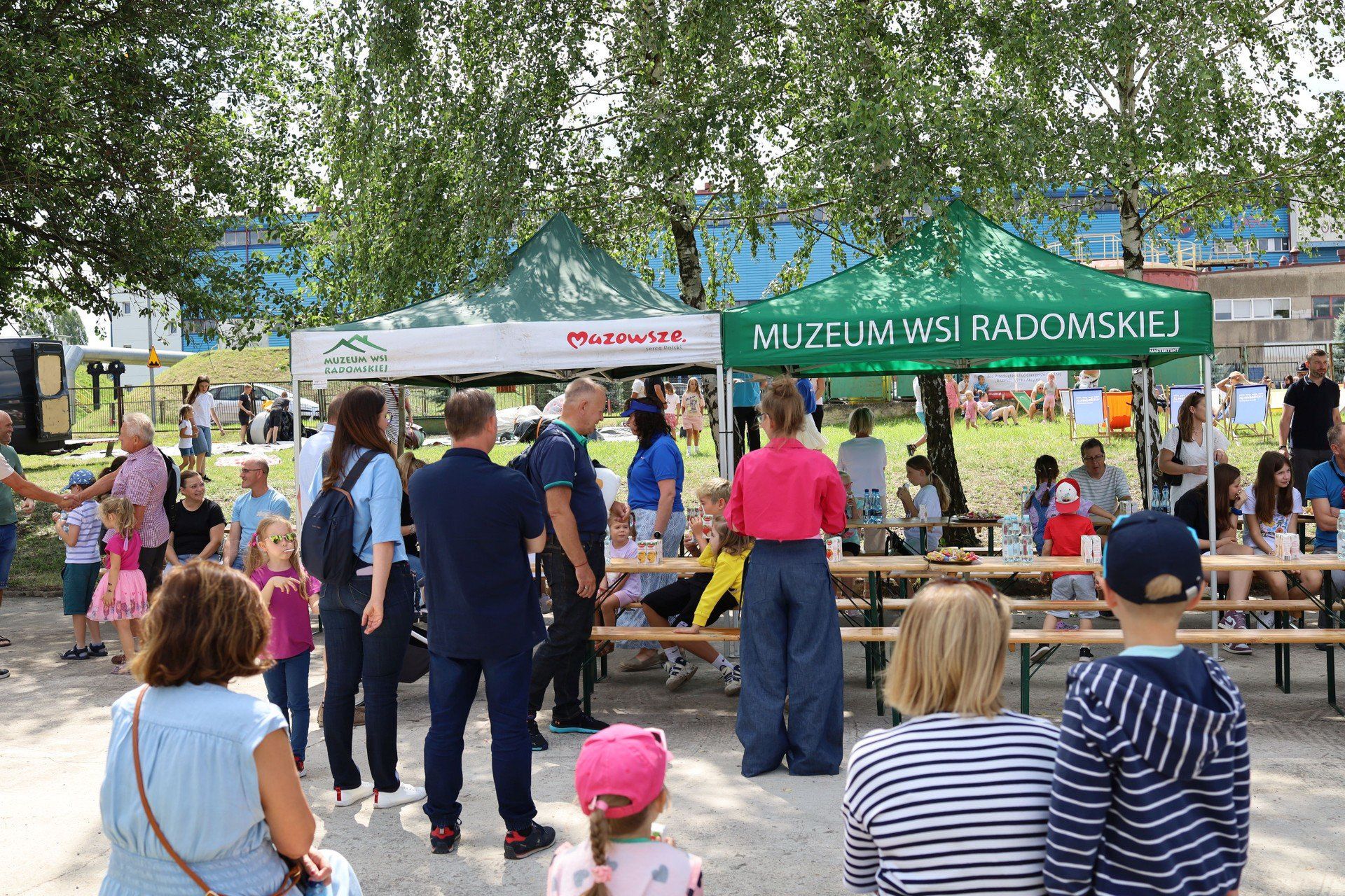 Piknik rodzinny na terenie ciepłowni &#34;Pólnoc&#34; w Radomiu.