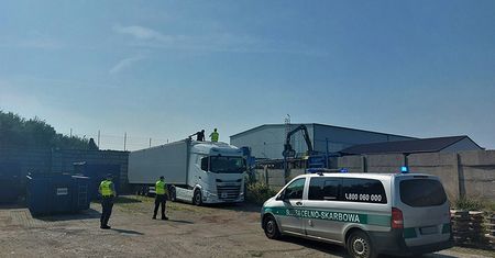 Ciężarówka z Niemiec zatrzymana na A4. Służby mówią, co znalazły