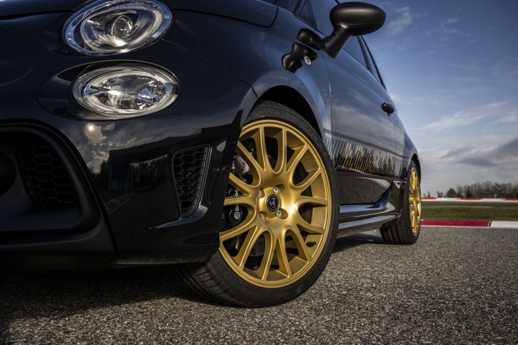 Abarth 695 75° Anniversario