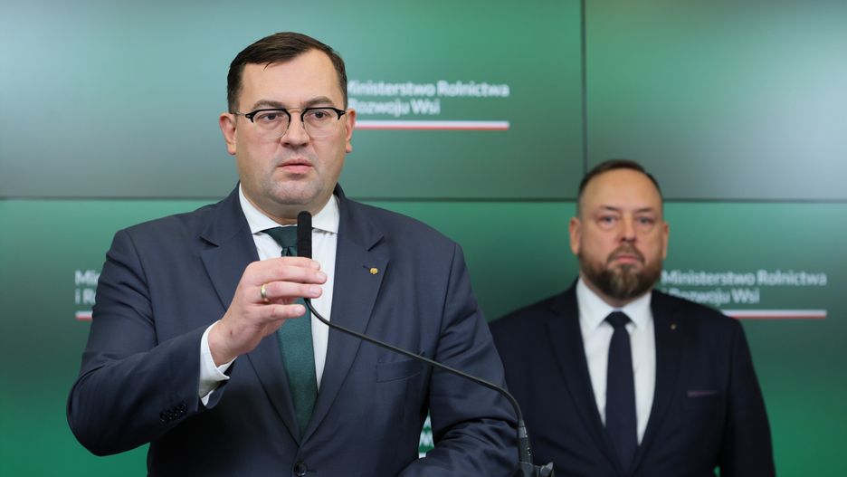 Stefan Krajewski, Pawe� Meyer
Warszawa, 04.12.2025. Minister rolnictwa i rozwoju wsi Stefan Krajewski (L) i G��wny Lekarz Weterynarii P