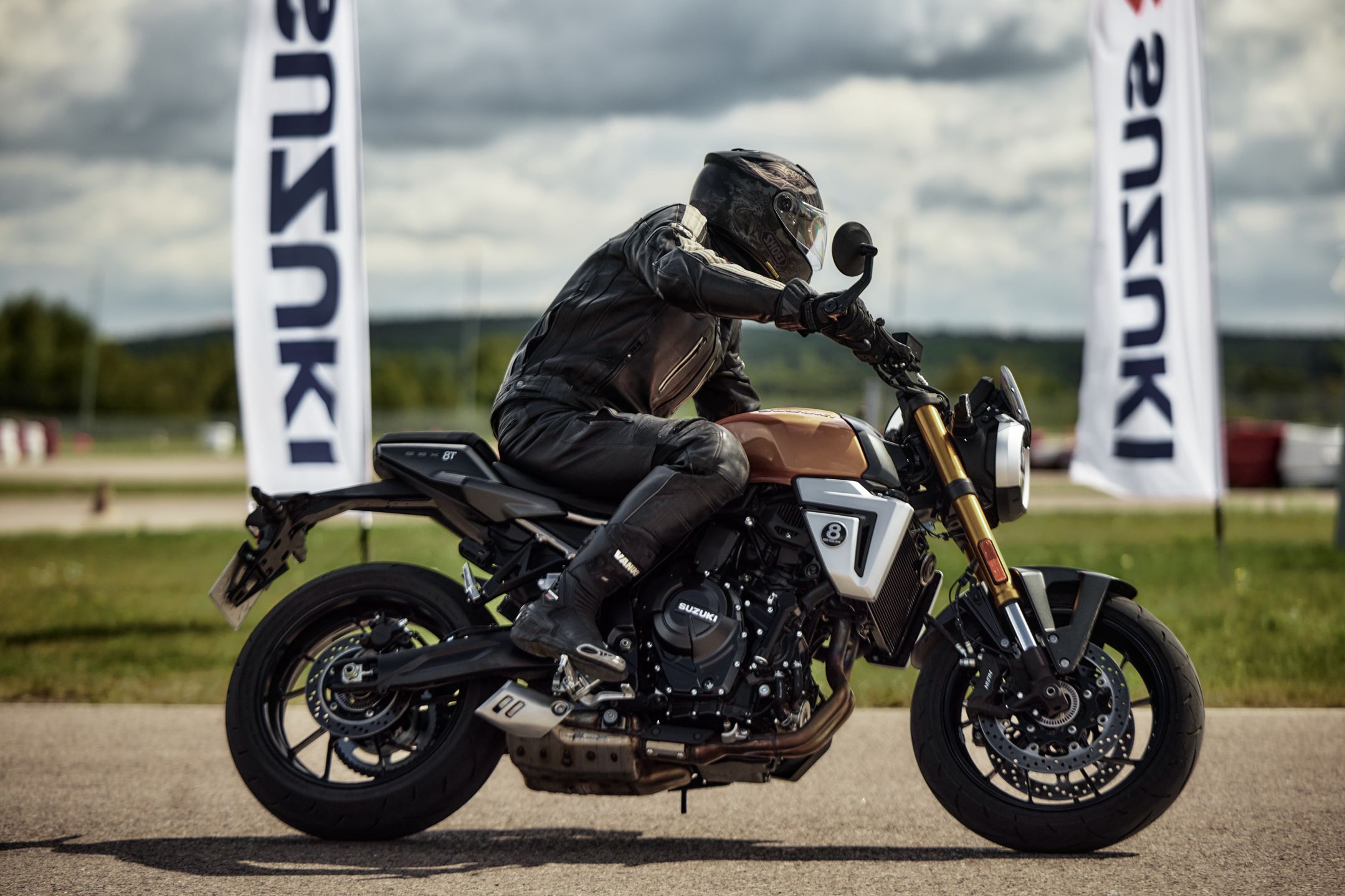 Suzuki GSX-8T