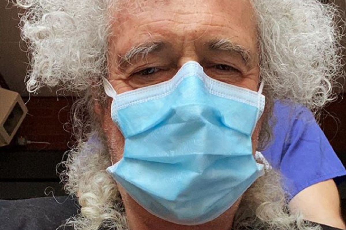 Brian May trafił do szpitala. Muzyk uspokaja fanów, że jego pobyt w placówce medycznej nie jest związany z koronawirusem. 