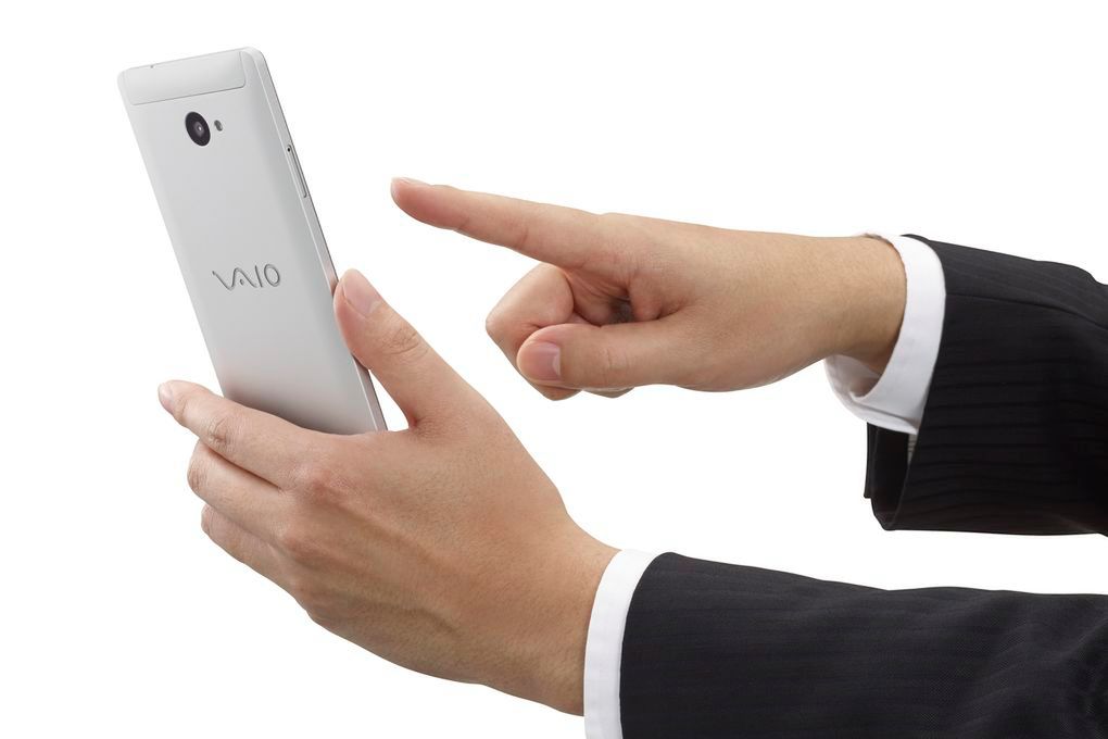 VAIO Biz Phone to zdecydowanie najlepiej wykonany smartfon z Windowsem 10 9