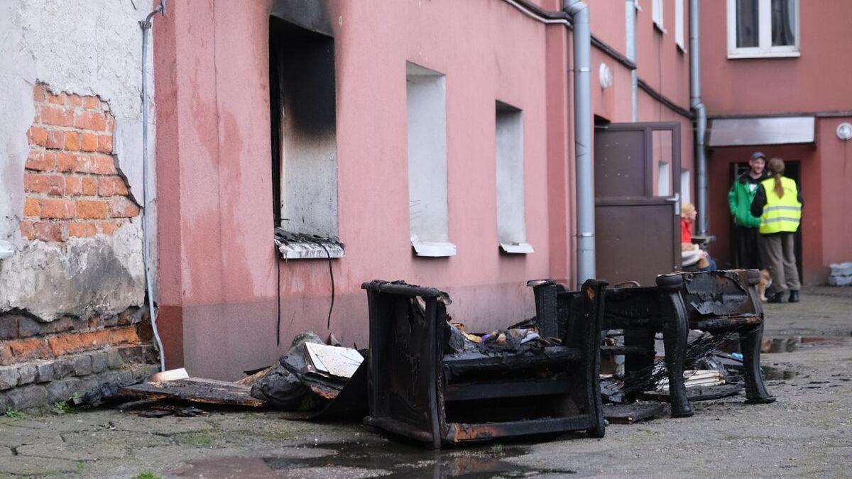 Pożar mieszkania w kamienicy przy ul. Kunickiego w Lublinie