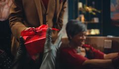 „Prawdziwie białe święta” w bożonarodzeniowej kampanii TK Maxx (wideo)