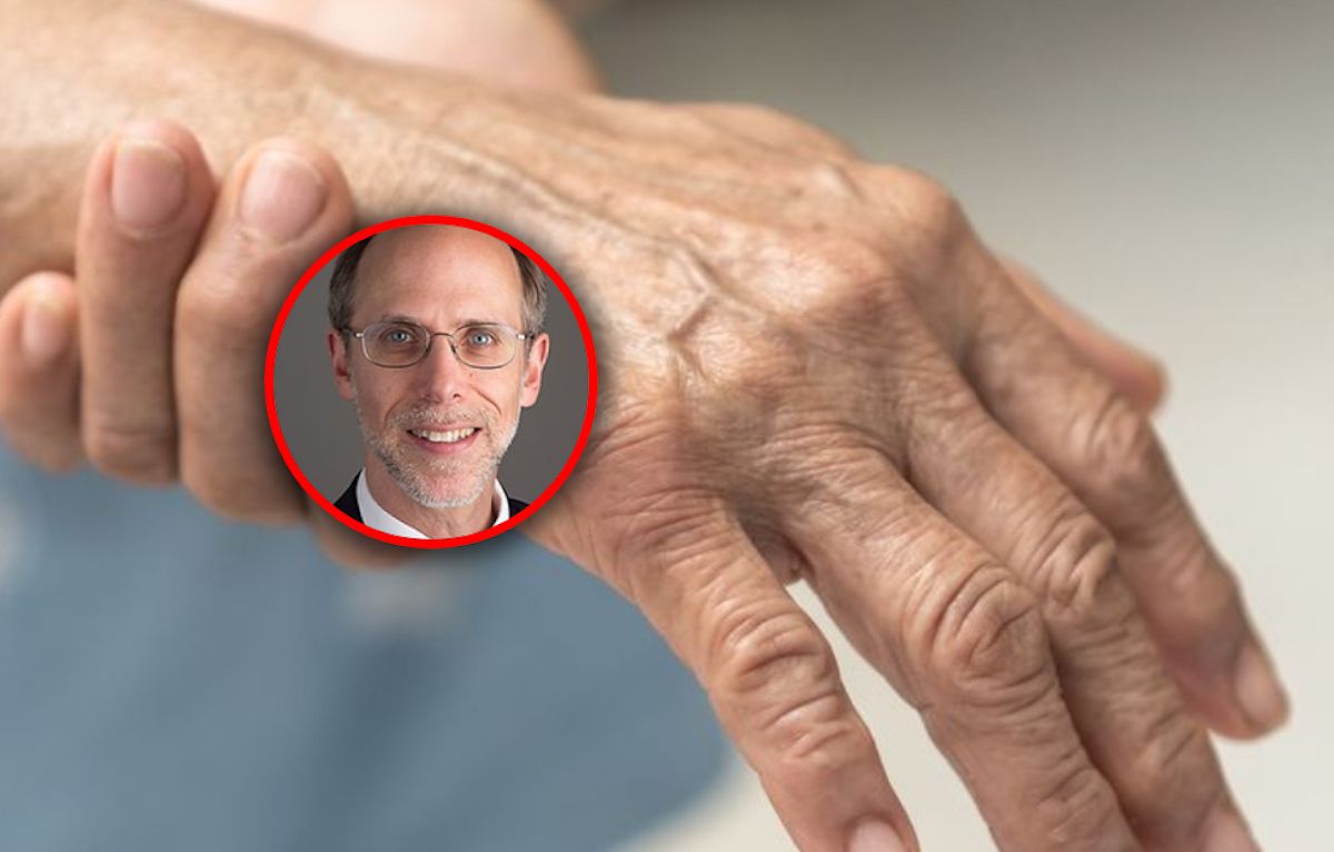 Te objawy ostrzegają przed chorobą Parkinsona. Mogą pojawić się lata przed diagnozą