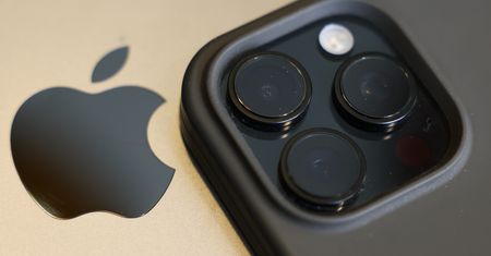 Wyeksportowano 600 ton Iphonów. Apple czarteruje loty z Indii do USA