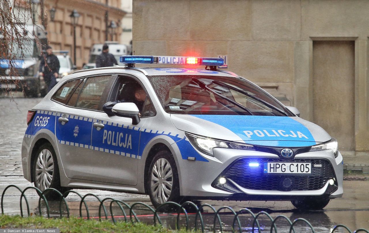 Świętokrzyskie. Wypadek w Hucie Koszary.  Samochód ciężarowy zjechał do rowu / foto ilustracyjne