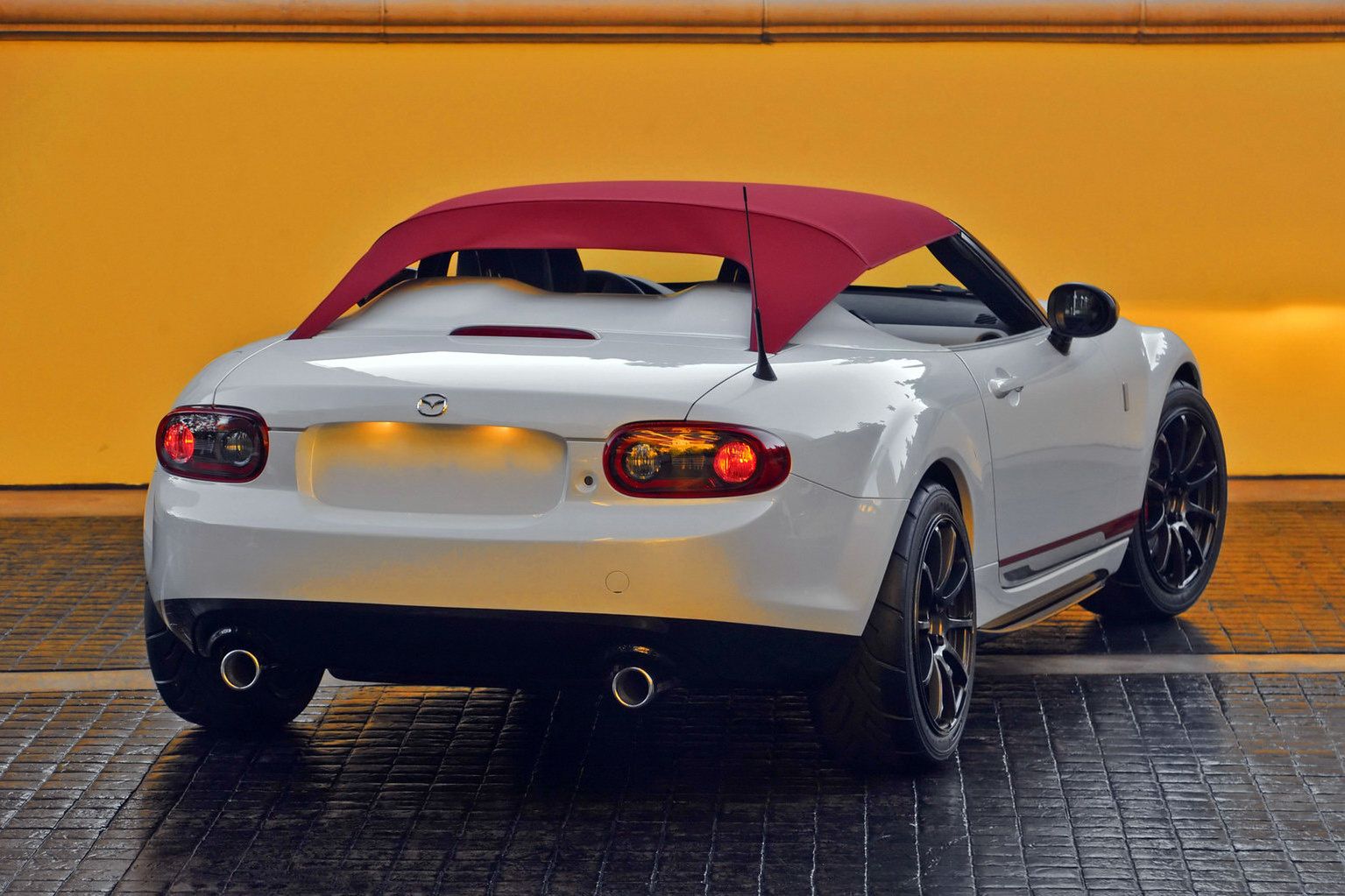 Mazda-MX-5-Spyder