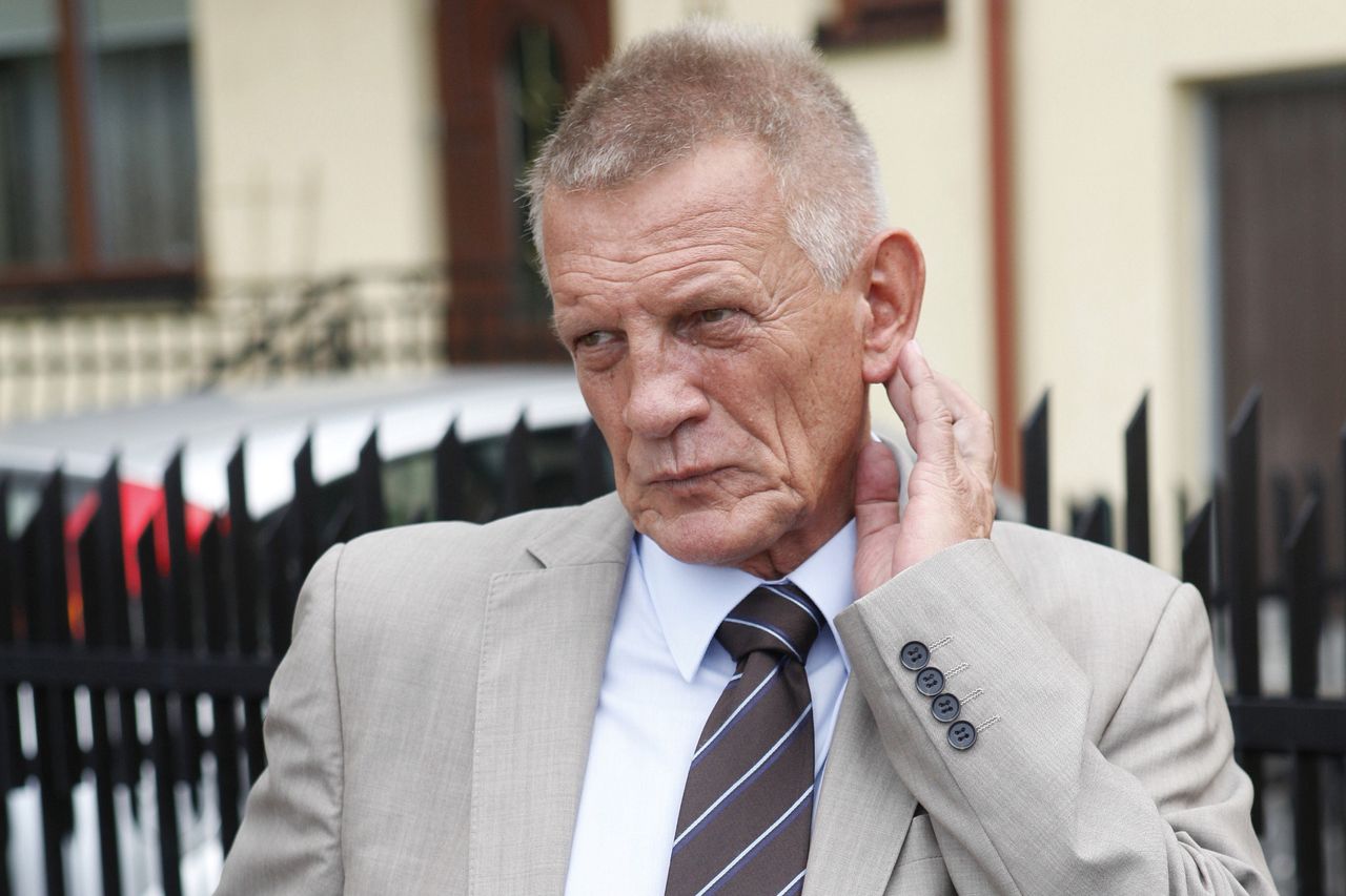 Bronisław Cieślak wcielała się w Malanowskiego przez 17 lat. Na zdjęciu scena z serialu "Malanowski i partnerzy"