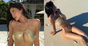 Kylie Jenner pręży się w złotym bikini. "Taka sylwetka po dwóch ciążach? Marzenie"