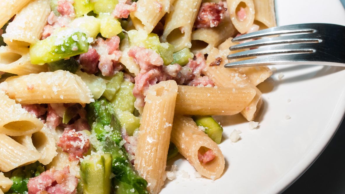 Przepis na penne ze szparagami