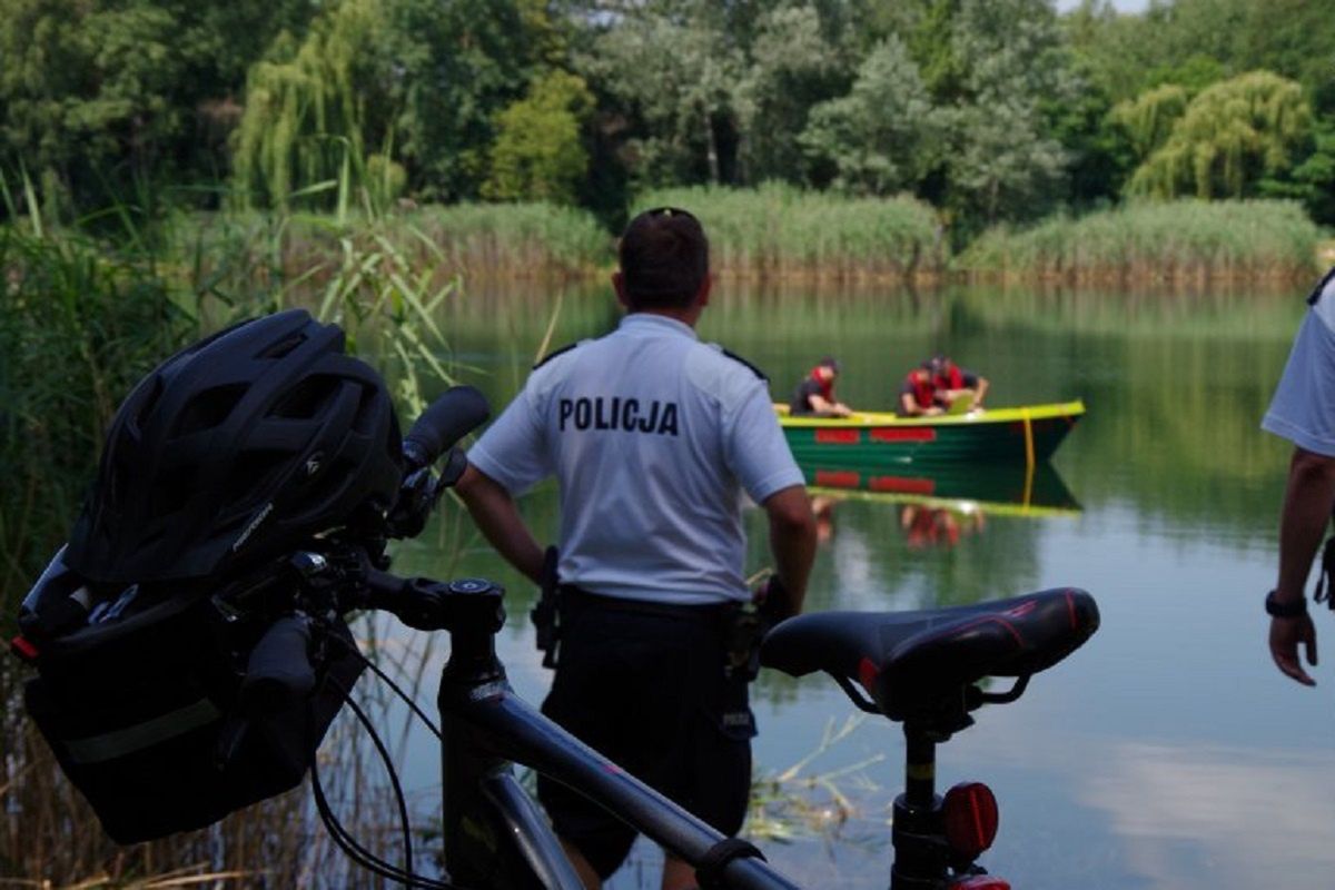 Płetwonurkowie przeszukiwali zbiornik z wodą